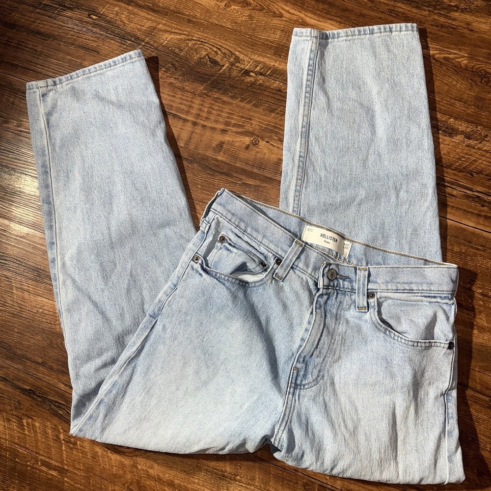 Hollister Light Blue Wash Baggy Straight Jeans Womens Size 29